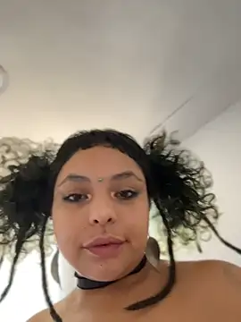 Snapshot of PrincessLauren420 chatting on May 28, 6:47 pm PrincessLauren420 online show from May 28, 6:47 pm