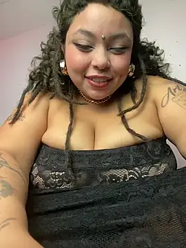 Snapshot of PrincessLauren420 chatting on June 3, 2:01 am PrincessLauren420 online show from June 3, 2:01 am