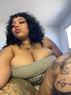 PrincessLauren420 online show from January 18, 6:22 pm