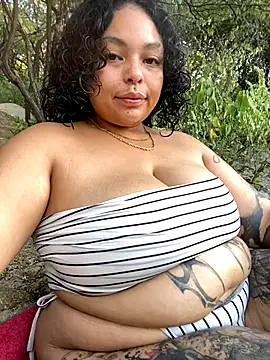 Snapshot of PrincessLauren420 chatting on September 16, 11:33 am PrincessLauren420 online show from September 16, 11:33 am