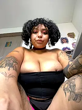 Snapshot of PrincessLauren420 chatting on October 3, 6:53 pm PrincessLauren420 online show from October 3, 6:53 pm