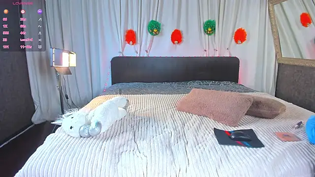 JesikaLooove online show from April 12, 7:00 am