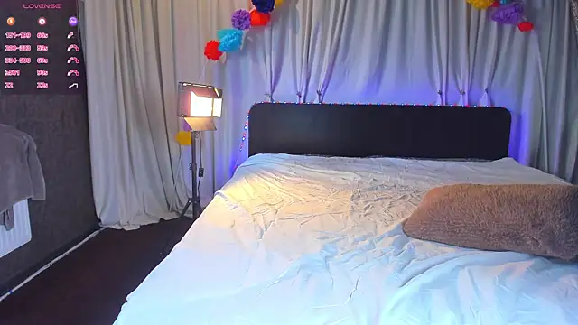 JesikaLooove online show from April 3, 6:53 am