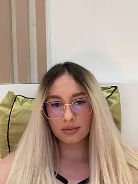 mollyxxx online show from December 5, 3:05 am