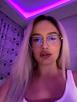 Snapshot of mollyxxx chatting on September 21, 10:59 pm mollyxxx online show from September 21, 10:59 pm