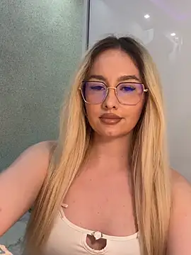 mollyxxx online show from June 2, 2:22 am