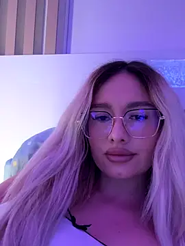 mollyxxx online show from October 28, 6:34 am