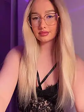mollyxxx online show from April 28, 1:48 am