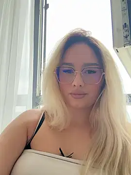 mollyxxx online show from May 9, 4:16 am
