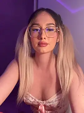 mollyxxx online show from February 3, 2:53 am