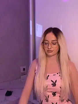 mollyxxx online show from November 26, 12:49 pm