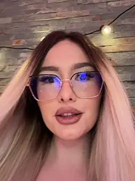 mollyxxx online show from February 21, 8:11 pm