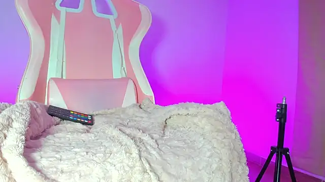 KataFerreira777 online show from April 1, 10:39 pm