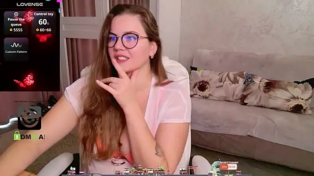 KellyKleine online show from November 4, 9:46 am