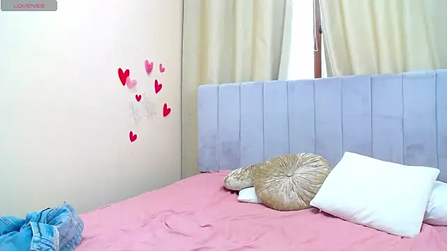 Leslie passion online show from March 17, 7:24 am