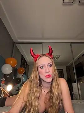 RockQueen A online show from October 26, 5:08 am