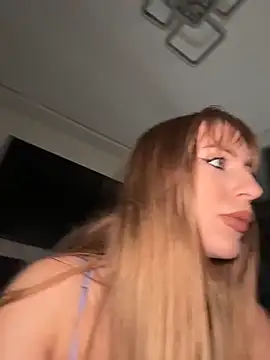 RockQueen A online show from March 25, 5:07 am