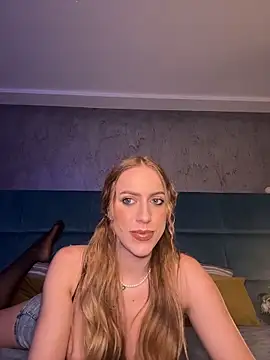 RockQueen A online show from March 11, 4:50 am