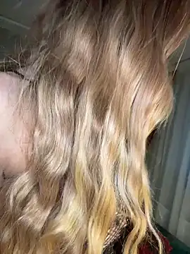 RockQueen A online show from December 20, 5:54 am