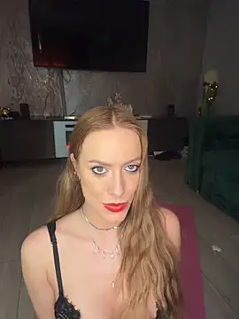 Snapshot of RockQueen_A chatting on June 21, 4:29 am RockQueen A online show from June 21, 4:29 am