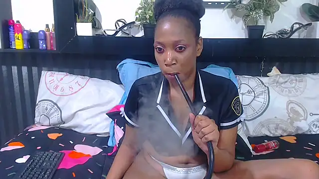 CurvaciousTeaser online show from March 3, 9:26 pm