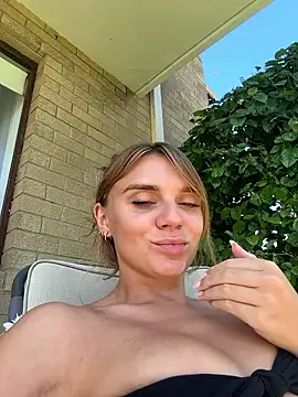 jessieamy online show from April 13, 4:27 am