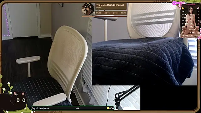 Snapshot of Cheybaaee chatting on June 9, 5:47 pm Cheybaaee online show from June 9, 5:47 pm