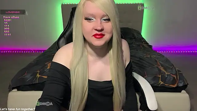 camsmiley online show from April 12, 8:23 pm