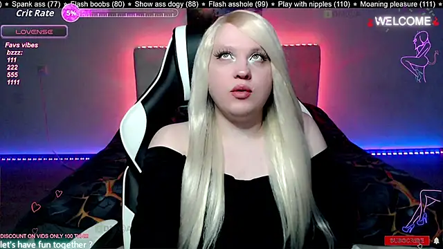 camsmiley online show from December 5, 8:50 pm