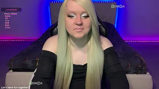 camsmiley online show from May 5, 7:50 pm