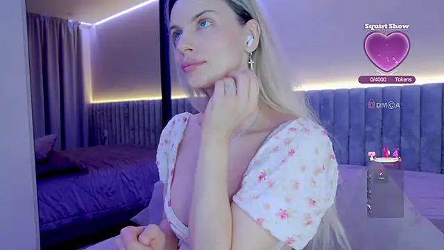 Snapshot of Goddessex chatting on June 18, 2:54 am Goddessex online show from June 18, 2:54 am