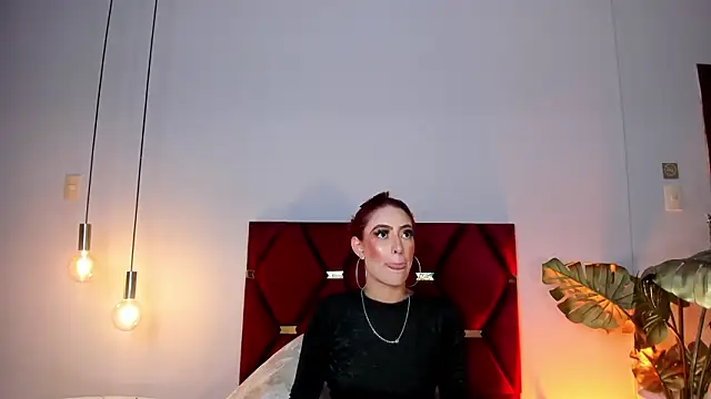 Snapshot of JupiteFox chatting on February 4, 1:33 am JupiteFox online show from February 4, 1:33 am