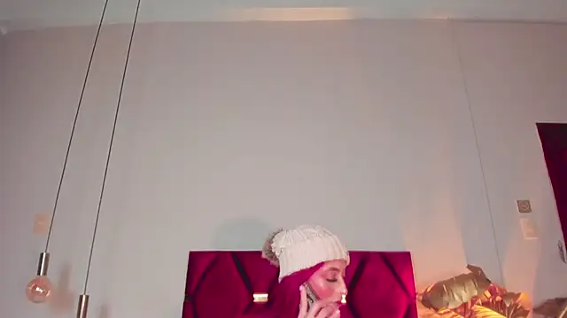 JupiteFox online show from November 28, 1:17 am