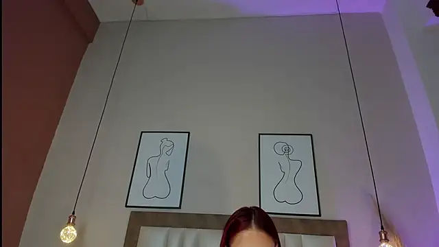 Snapshot of JupiteFox chatting on February 13, 12:54 am JupiteFox online show from February 13, 12:54 am