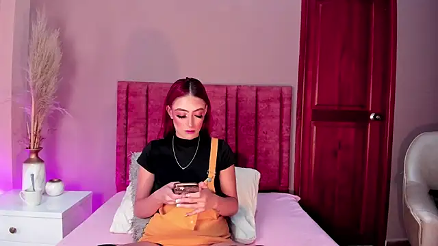 Snapshot of JupiteFox chatting on December 23, 12:33 am JupiteFox online show from December 23, 12:33 am