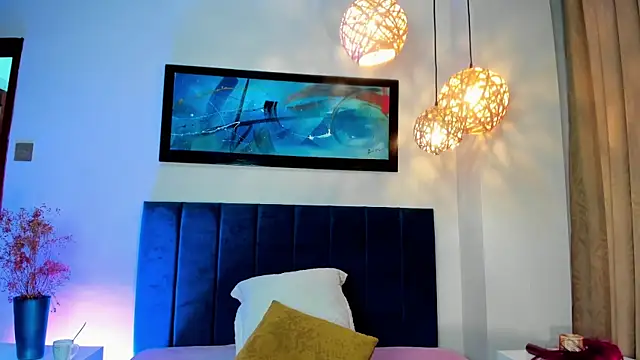 Snapshot of JupiteFox chatting on February 5, 11:44 pm JupiteFox online show from February 5, 11:44 pm