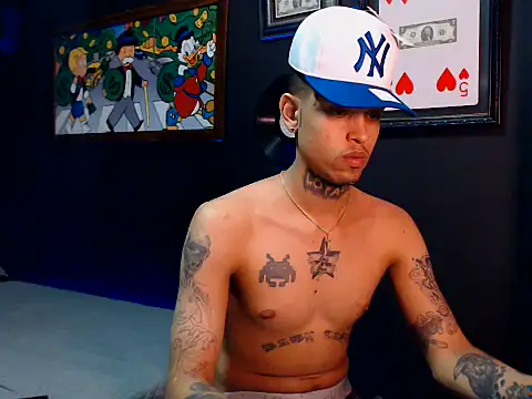 lilray99 online show from May 25, 2:11 am