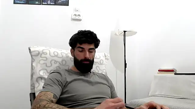 Verycutex online show from February 19, 3:09 pm