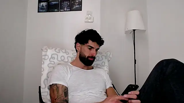 Verycutex online show from March 1, 9:20 am