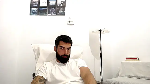 Verycutex online show from October 21, 5:34 pm