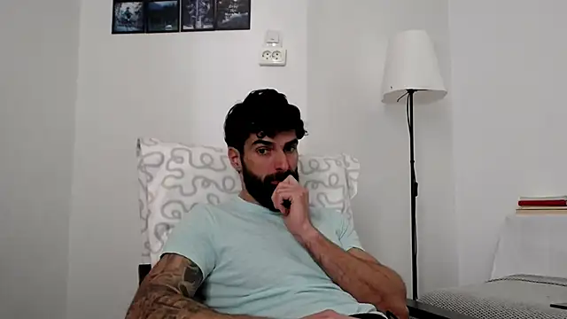 Verycutex online show from February 23, 9:32 am