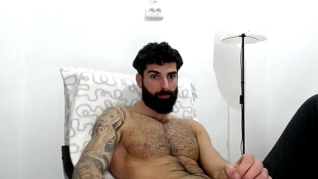 Verycutex online show from December 18, 4:00 pm