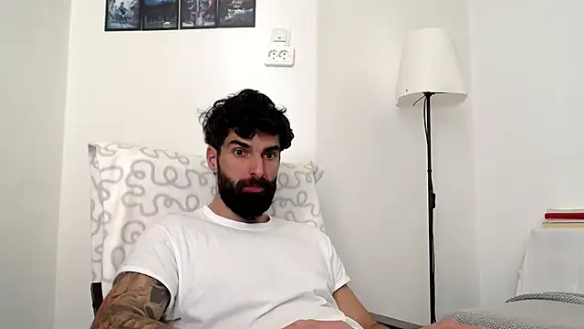 Verycutex online show from February 22, 9:11 am