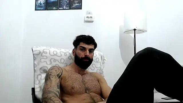 Verycutex online show from December 4, 6:18 pm