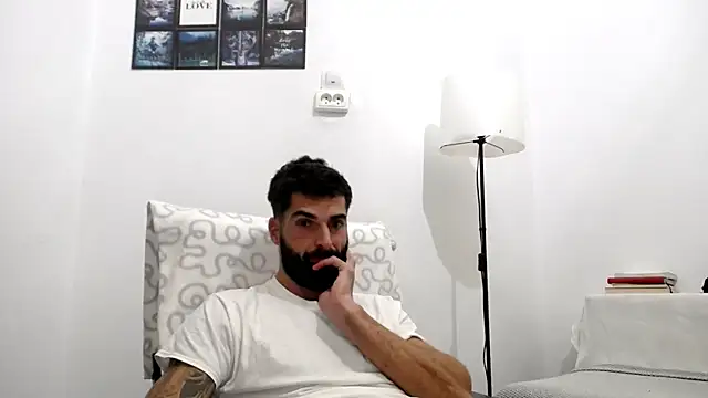 Verycutex online show from October 30, 7:00 pm