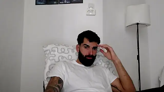 Verycutex online show from November 25, 8:25 am