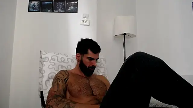 Verycutex online show from October 31, 8:44 am