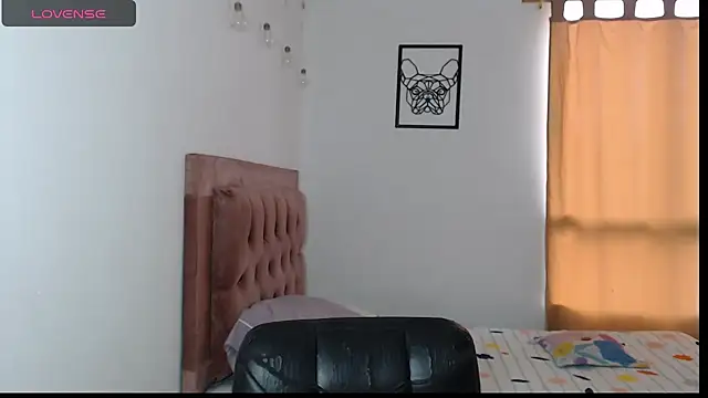 Snapshot of selena_ferri chatting on November 3, 8:01 pm selena ferri online show from November 3, 8:01 pm