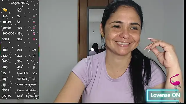 Snapshot of selena_ferri chatting on November 18, 9:29 pm selena ferri online show from November 18, 9:29 pm