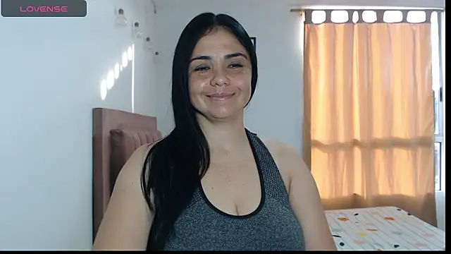 Snapshot of selena_ferri chatting on November 1, 9:30 pm selena ferri online show from November 1, 9:30 pm